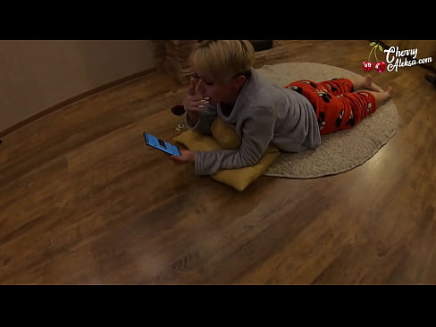 ❤️ Rubia loca chupando una enorme polla y rebotando sobre ella - Sexo anal ️ Video de porno en es.serviporno.ru ❌️